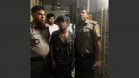 মতিঝিলে ছিনতাইকারীকে হাতেনাতে আটক করলেন দায়িত্বরত সার্জেন্ট 