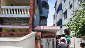 আবাসিক এলাকার এক ফ্ল্যাটে স্বামী-স্ত্রী ও তাদের গৃহকর্মীকে হত্যা