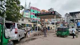 ‘গ্যাস নিতেই দিন শেষ, ভাড়া মারবো কখন’ 