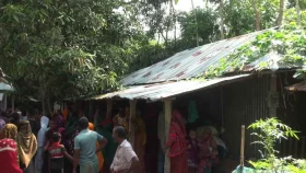 পাড়ে জামা-জুতা দেখে পুকুরে তল্লাশি, সিঁড়ির নিচে মিললো দুই বোনসহ ৩ লাশ