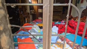 প্রবাসীর বাড়ি থেকে ২৫ ভরি স্বর্ণালংকার লুট, একজন গুলিবিদ্ধসহ আহত ৩