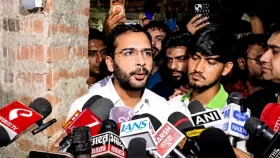 যন্তর মন্তরের পর কলকাতাতেও কি পাখা গজাবে ককরোচ পার্টির