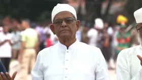 জিয়াউর রহমান ও খালেদা জিয়ার সমাধিতে নবনির্বাচিত রাষ্ট্রপতি মির্জা ফখরুলের শ্রদ্ধা  