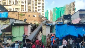 রাত ১টায় গায়েহলুদ শেষ, সোয়া দুইটায় কনের ঘরে ওপর ভেঙে পড়লো বিশাল ক্রেন