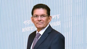 পররাষ্ট্রমন্ত্রী খলিলুর রহমান কি ছুটিতে যাচ্ছেন?