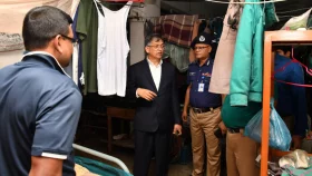হঠাৎ তেজগাঁও থানা পরিদর্শনে স্বরাষ্ট্রমন্ত্রী