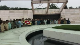 জিয়াউর রহমান ও খালেদা জিয়ার সমাধিতে নতুন মন্ত্রী সাচিং প্রুর শ্রদ্ধা