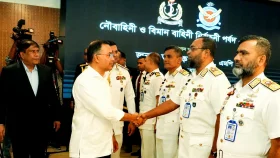 রাজনৈতিক মতাদর্শের ঊর্ধ্বে থেকে কর্মকর্তাদের পেশাগত দক্ষতা অর্জনের তাগিদ প্রধানমন্ত্রীর