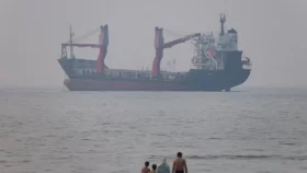ইরানের বিরুদ্ধে ‘ডি-ডে’র হুঁশিয়ারি যুক্তরাষ্ট্রের, জবাবে আরও বড় হুমকি তেহরানের 