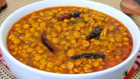 হোটেল স্টাইলে বুটের ডাল ঘরেই
