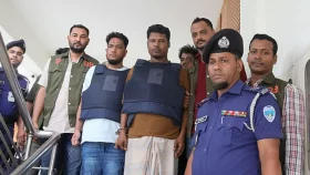ওয়াশরুমের ছাদে লুকিয়ে পুলিশকে ছয় গুলি—রুদ্ধশ্বাস অভিযানে ধরা পড়লো মোবারক