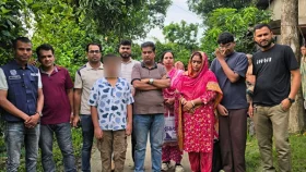 সপরিবারে আত্মগোপনে থাকা সেই  স্বর্ণ ব্যবসায়ী আটক