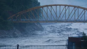 হাহাকারের ভেতরেই নতুন বন্যা আতঙ্ক: নেপালে সর্বোচ্চ সতর্কতা জারি