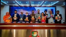 ‘প্লে অ্যান্ড স্টাডি, উইন দ্য রেস’: শাহরিয়ার নাফীসের বইয়ের মোড়ক উন্মোচন