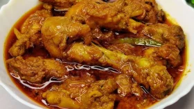 একঘেয়ে চিকেনের স্বাদ বদলাতে বানান রেলওয়ে চিকেন কারি