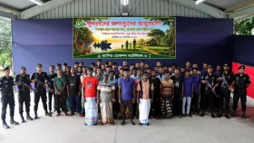 ‘দস্যুমুক্ত’ সুন্দরবন ঘোষণার ৮ বছর পর ৫২ দস্যুর আত্মসমর্পণের কথা জানালো র‌্যাব