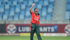 এশিয়া কাপে দারুণ বোলিংয়ের পুরস্কার পেলেন মারুফা