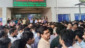 শজিমেকে ইন্টার্ন চিকিৎসকদের কর্মবিরতি, বহির্বিভাগে সেবা বন্ধ