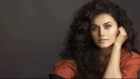 ‘দর্শক চায়, তাই করছি’, বলিউডে নারীর উপস্থাপনা নিয়ে তাপসীর ক্ষোভ