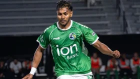 পেলের নিউ ইয়র্ক কসমসে শমিতের দারুণ অভিষেক