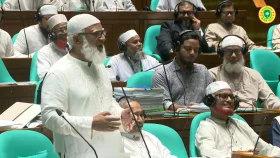 জননন্দিত ‘শেখ মুজিব’ই জনগণের ওপর আস্থা হারিয়ে বহুদলীয় গণতন্ত্রের কবর দেন’ 