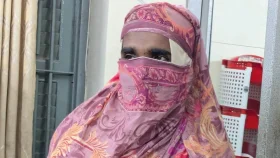 বোরকা পরে জবিতে ঢোকার চেষ্টা, যুবক আটক