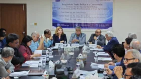 শুল্ক কমানোর পরামর্শ বিশ্বব্যাংকের, অর্থনীতিবিদরা বলছেন ‘তাড়াহুড়ো নয়’ 