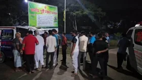 ছেলের বিয়ের বাজার করে ফেরার পথে বাবা-মায়ের মৃত্যু