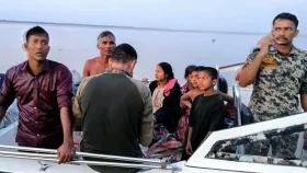 পদ্মায় ভেসে গেলেন মা-সহ সবাই, অলৌকিকভাবে বেঁচে রইলো ২০ দিনের শিশু