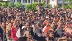 কওমি ছাত্রদের আপত্তি: কড়া নিরাপত্তায় শান্তিপূর্ণভাবেই হলো কলেজের কনসার্ট