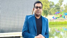 আবারও মনির খানের কণ্ঠে ‘মা’, এবার গল্পটা অসুস্থ সন্তানকে ঘিরে