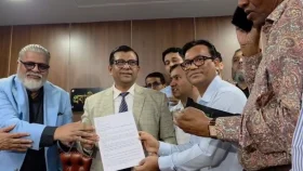 মালয়েশিয়ার শ্রমবাজার স্বচ্ছ প্রক্রিয়ায় উন্মুক্ত করতে কাজ করছে সরকার: প্রবাসীকল্যাণ সচিব
