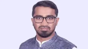হাত-চোখ-মুখ গামছা দিয়ে বেঁধে নির্যাতনের বর্ণনা দিলেন রাশেদ খাঁন