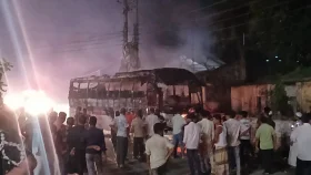 ময়মনসিংহে বাসে আগুন