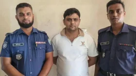 তেলের ডিপোতে ২০ লাখ টাকা চাঁদা চেয়ে গ্রেফতার কৃষক দলের নেতা, পরে বহিষ্কার