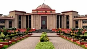 স্বামীকে কালো ও মোটা বলা নিষ্ঠুরতা নয়: হাইকোর্ট