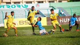 লাল কার্ডের ম্যাচে আবাহনীর আবারও ড্র