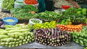 জ্বালানি তেলের বাড়তি দামে উত্তপ্ত কাঁচাবাজার