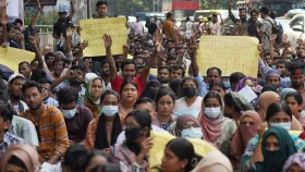 শাহবাগে প্রাথমিকে নিয়োগবঞ্চিতদের অবস্থান 