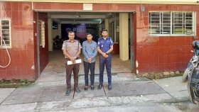 নারীকণ্ঠে প্রেমের ফাঁদ, সেনাসদস্য পরিচয়ে ৭ লাখ টাকা হাতিয়ে গ্রেফতার
