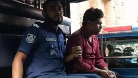 ‘শুভ জন্মদিন আপা’ কমেন্ট করে ছাত্রশক্তির নেতা বহিষ্কার, পরে পুলিশে সোপর্দ