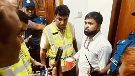 ‘ছেলেটা আর কোনোদিন ওই হাত দিয়ে কলম ধরতে পারবে না’
