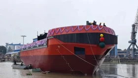 খুলনা শিপইয়ার্ডে টাগবোট ‘টিয়াখালী-৪’ নির্মাণ