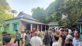 মসজিদের পাশের কক্ষে ইমামের লাশ, একই কক্ষে আহত বন্ধু