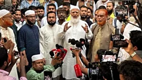 ফুটপাতের ব্যবসায়ীদের বিকল্প জায়গায় সুযোগ দিতে হবে: জামায়াত আমির
