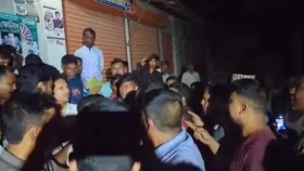 সার মজুত করায় ব্যবসায়ীকে জরিমানা