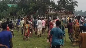 বিরোধ মেটাতে সালিশ, চেয়ারম্যানের সামনেই দুই পক্ষের সংঘর্ষে আহত ৩০
