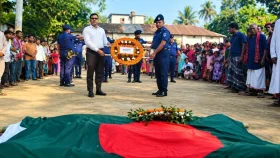 লাল-সবুজের পতাকায় শেষ বিদায় বীরাঙ্গনা ফুলমতির, রাষ্ট্রীয় মর্যাদায় দাফন