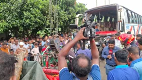 ময়মনসিংহে বাসচাপায় নিহত ৭ জনের দাফন সম্পন্ন