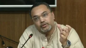 ট্রাম্পের সঙ্গে প্রধানমন্ত্রীর ছবি ঘিরে অপপ্রচার বন্ধের আহ্বান মাহদী আমিনের